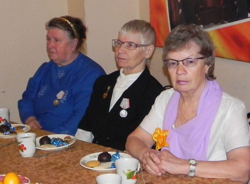 Ваш  труд  достоин  уважения