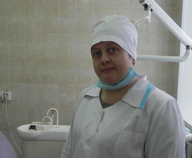 стоматолог