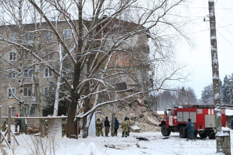 При обрушении стены дома в Юрьевце жертв удалось избежать благодаря одному из жильцов