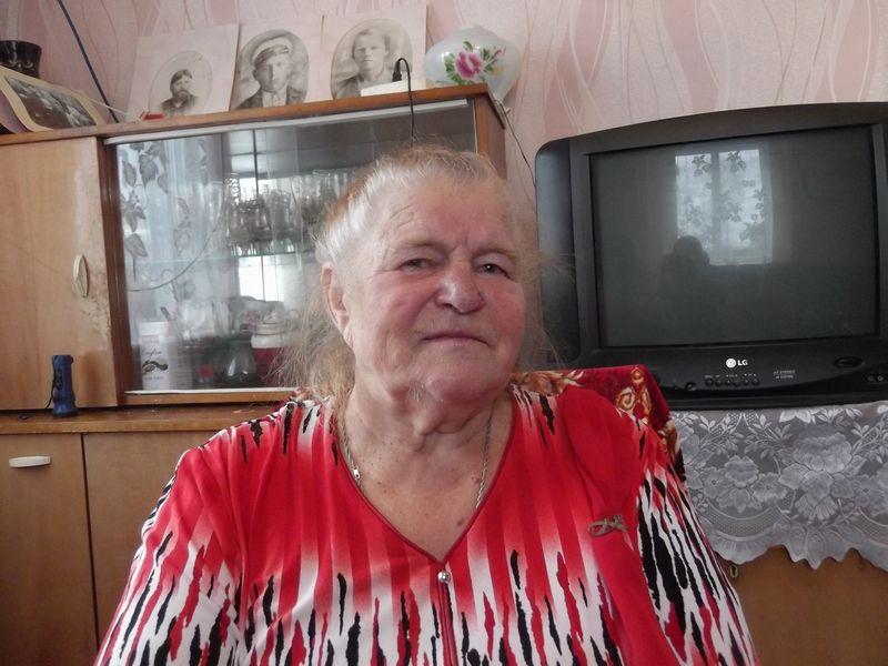 Несмотря на возраст она не унывает