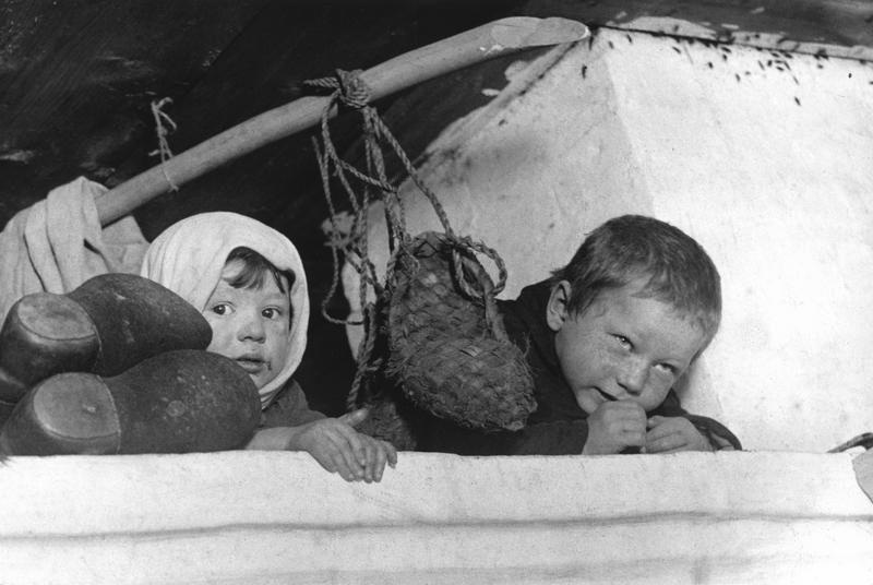 «А были вместе — детство и война»