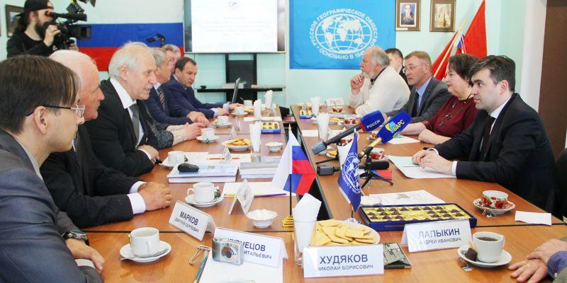 Станислав Воскресенский встретился с активом регионального отделения «Русского географического общества»