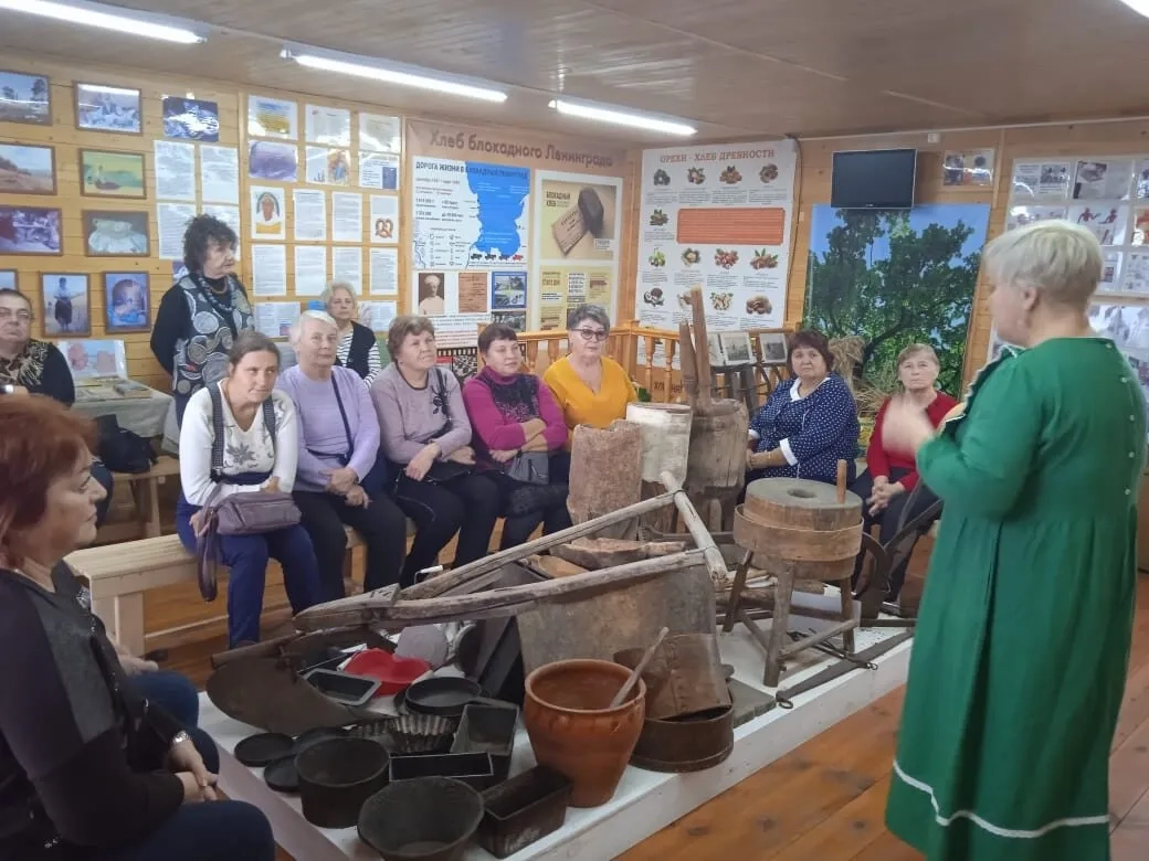 Социальная экскурсия в Парское