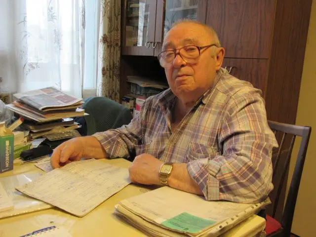 «Через века, через года, — помните!»